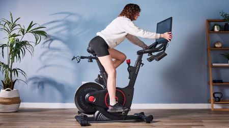 echleon ex-5s photographed in front of a blue background