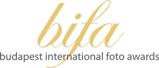 Budapest International Foto Awards logo