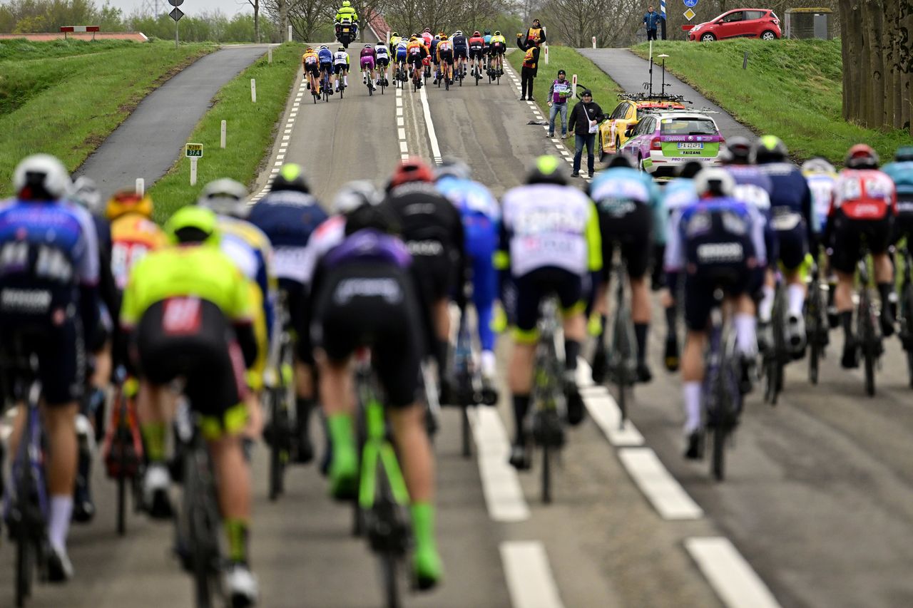 Riders struggled to stay up front