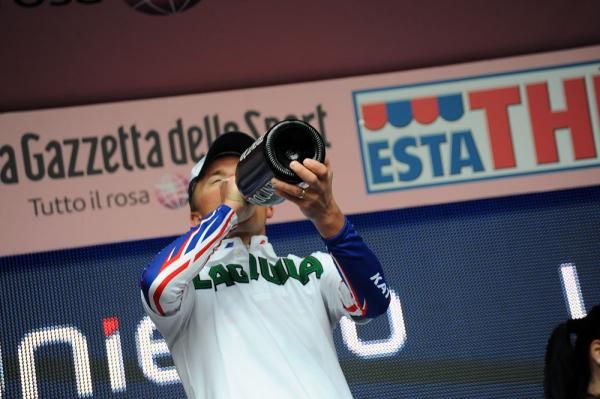Petrov proposes a one-man toast to his stage win