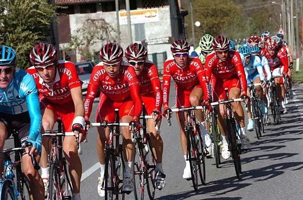 Red, red and red are the colours of Cofidis this year. And when they line up to make the pace, others easily see...red.