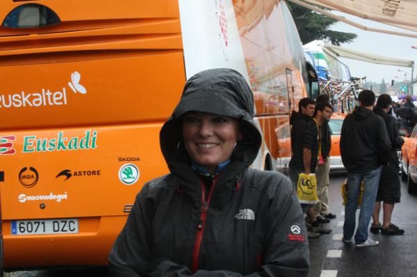 Garmin-Cervelo's Marya Pongrace keeps dry