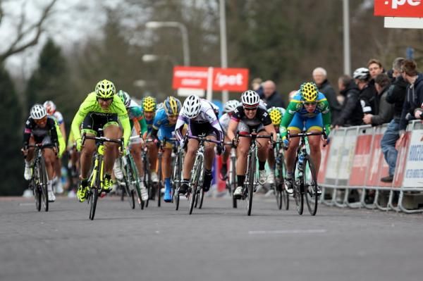 The bunch sprint was spirited, won by Monia Baccaille (SC MCipollini Giambenini)