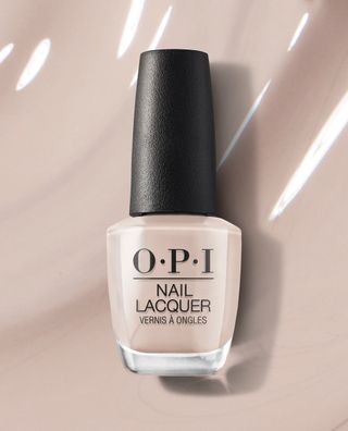 Kokosnuss auf Opi-Nagellack