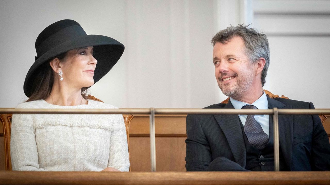 Crown Princess Mary&#039;s black and white ensemble