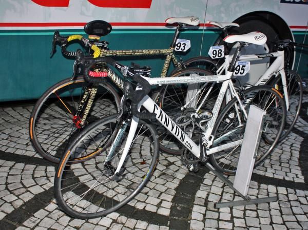 Omega Pharma-Lotto bikes comprised a mix of carbon and aluminum plus one specially painted rig for team leader Philippe Gilbert.