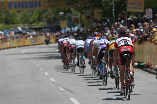 The field was splintered and strung out during the final stage.
