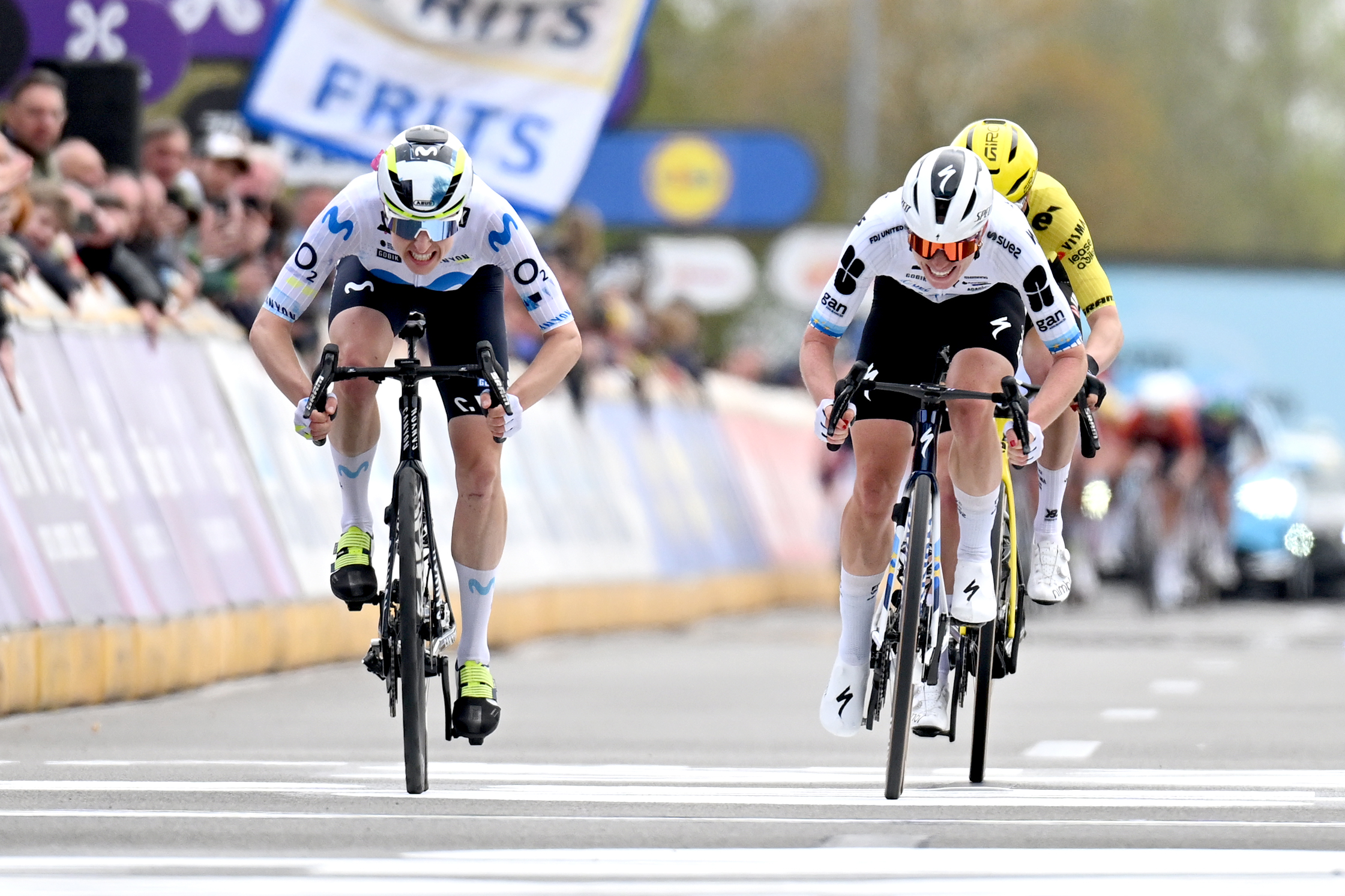 Marlen Reusser wins Dwaars door Vlaanderen