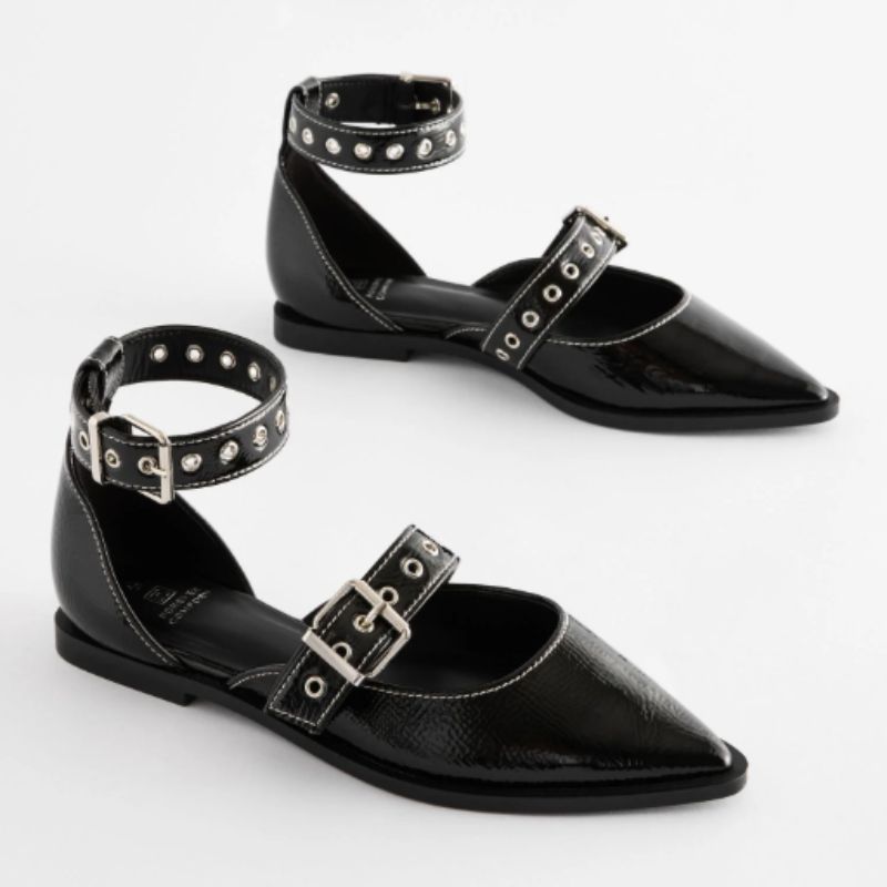 Alison Hammond&#039;s black pointed toe flats