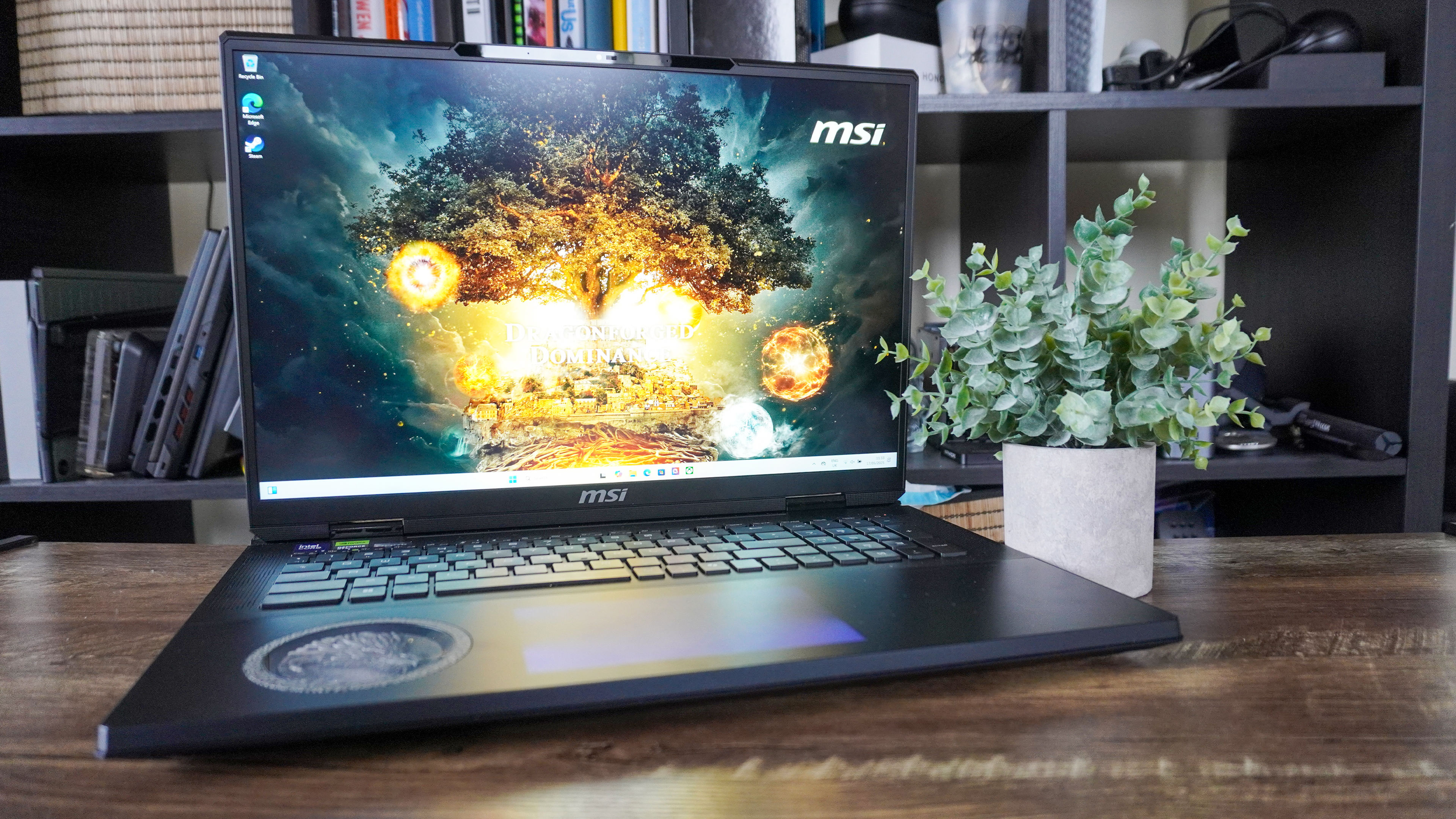 MSI Titan 18 HX