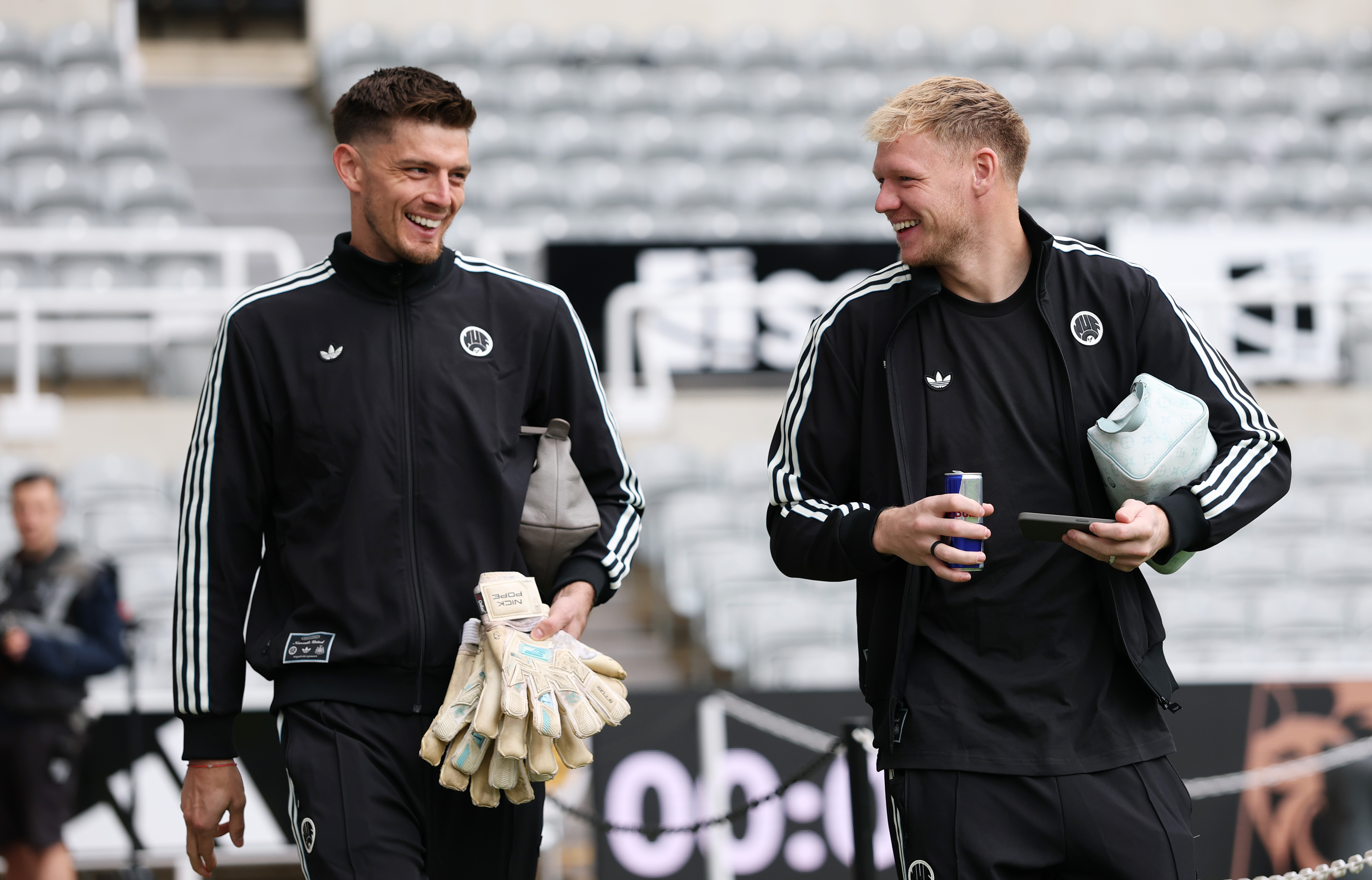 NEWCASTLE UPON TYNE, ENGLAND - SEPTEMBER 13: Nick Pope and Aaron Ramsdale of Newcastle United arrive at the stadium prior to the Premier League match between Newcastle United and Wolverhampton Wanderers at St James' Park on September 13, 2025 in Newcastle upon Tyne, England. (Photo by Stu Forster/Getty Images)