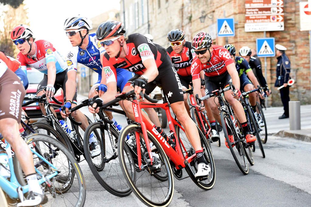 Rohan Dennis (BMC) cornering