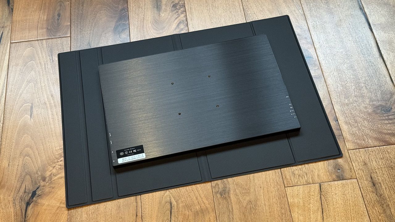 The Hongo 2K 16-inch monitor with MacBook Air