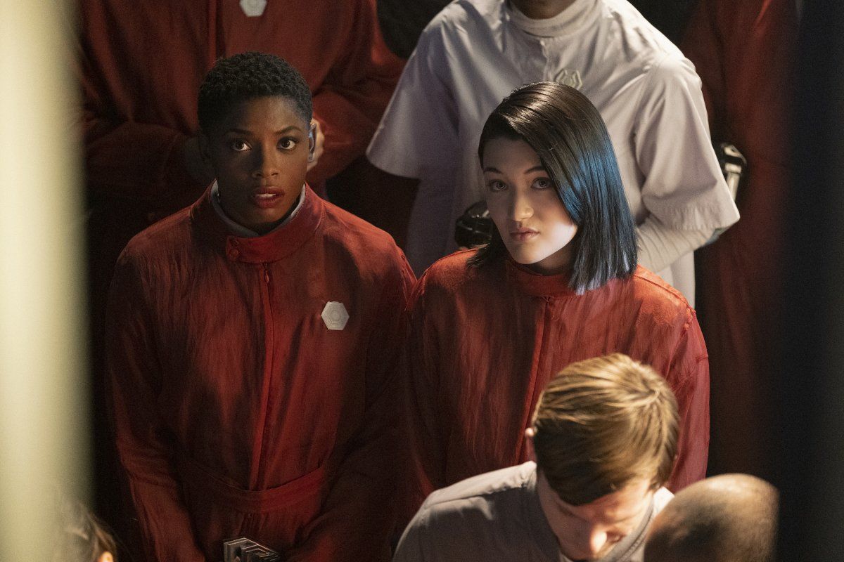 Isa Briones as Soji (right) in "Star Trek: Picard" Episode 2: Maps and Legends.