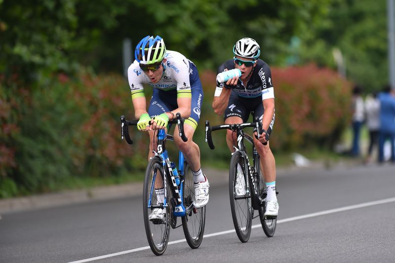 Luke Durbridge leads Iljo Keisse (Etixx-QuickStep)
