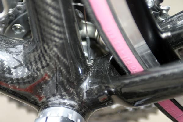 Neat cable guides on the Giant frames.