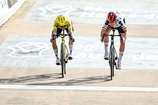 As it happened: Paris-Roubaix Femmes concludes with a breathtaking three-up sprint 
