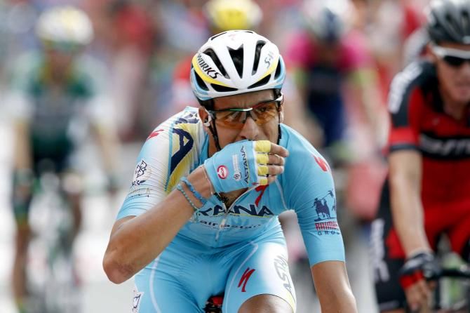 Fabio Aru (Astana) crosses the finish line in A Coru&ntilde;a at the Vuelta a Espa&ntilde;a.