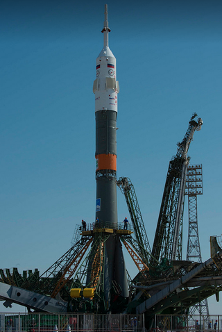 Transport and Raising of the Soyuz TMA-13M