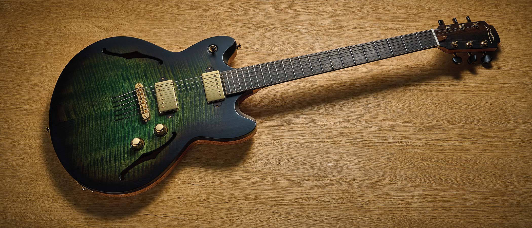 Lowden GL-J: George Lowden cites the Gibson ES-335 as an inspiration, but double-cutaway aside, it&rsquo;s a totally different design