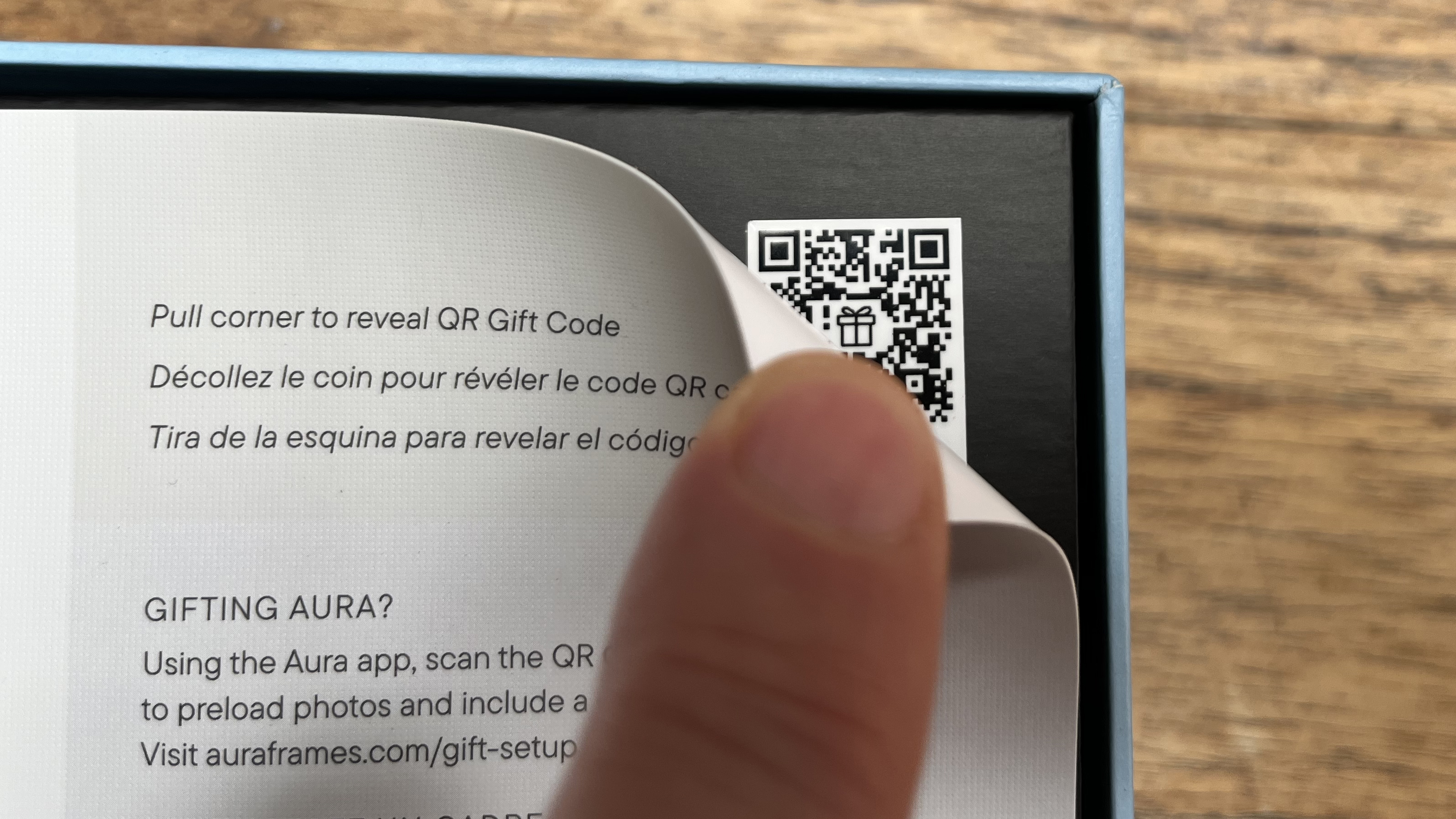 Aura Aspen digital photo frame gift code on packaging