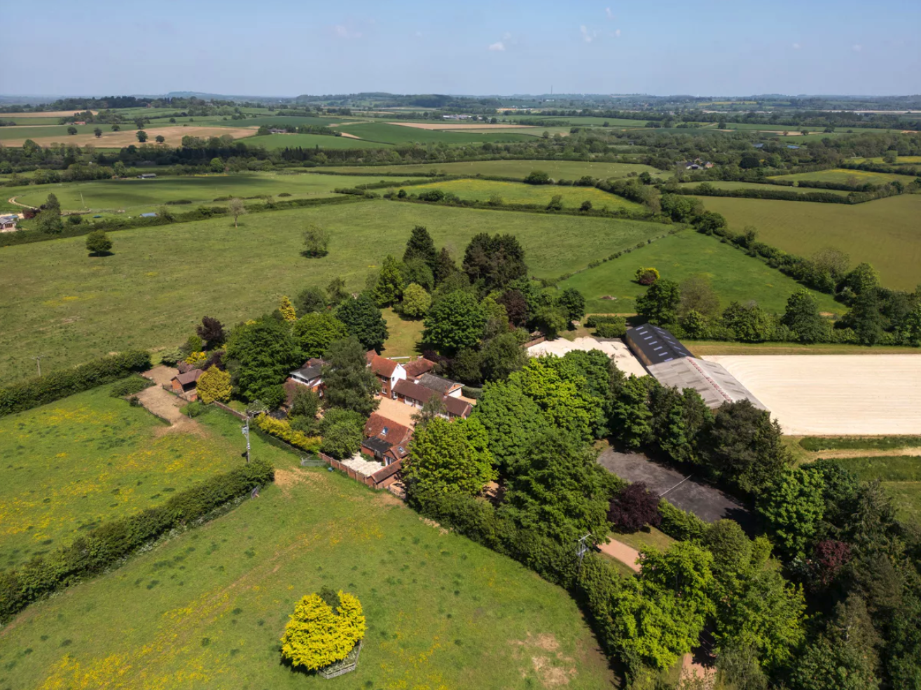 farnborough barn