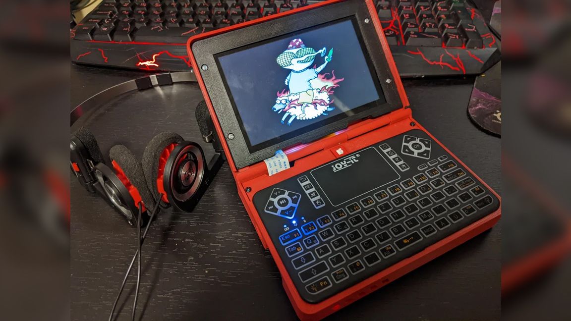 Raspberry Pi Mini PC Beats Commute Boredom | Tom's Hardware