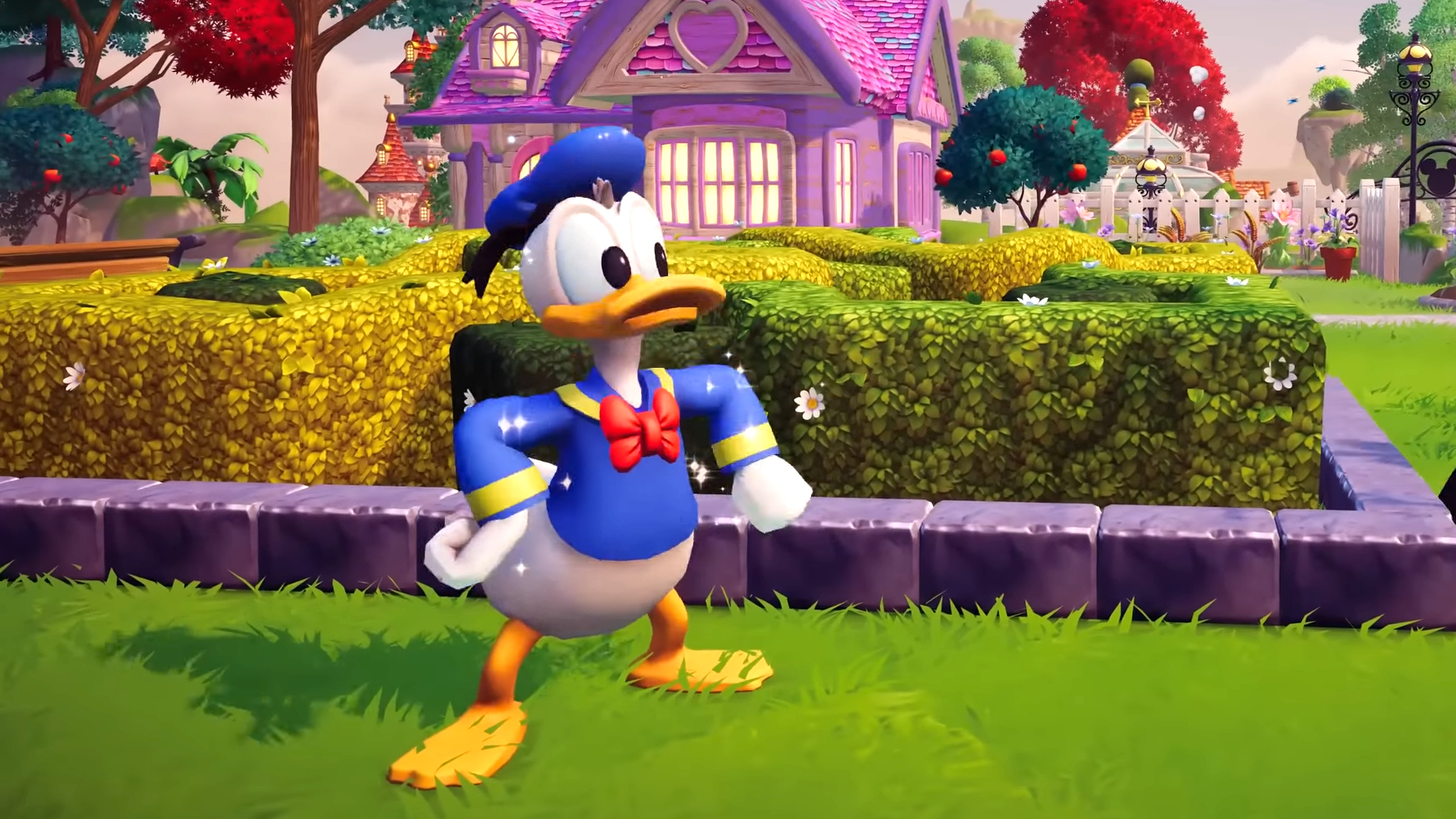 El Pato Donald de pie con las manos en las caderas en Disney Dreamlight Valley