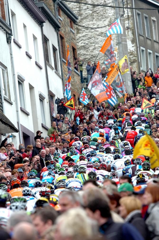 The oeloton take on the Cote de Saint Roch