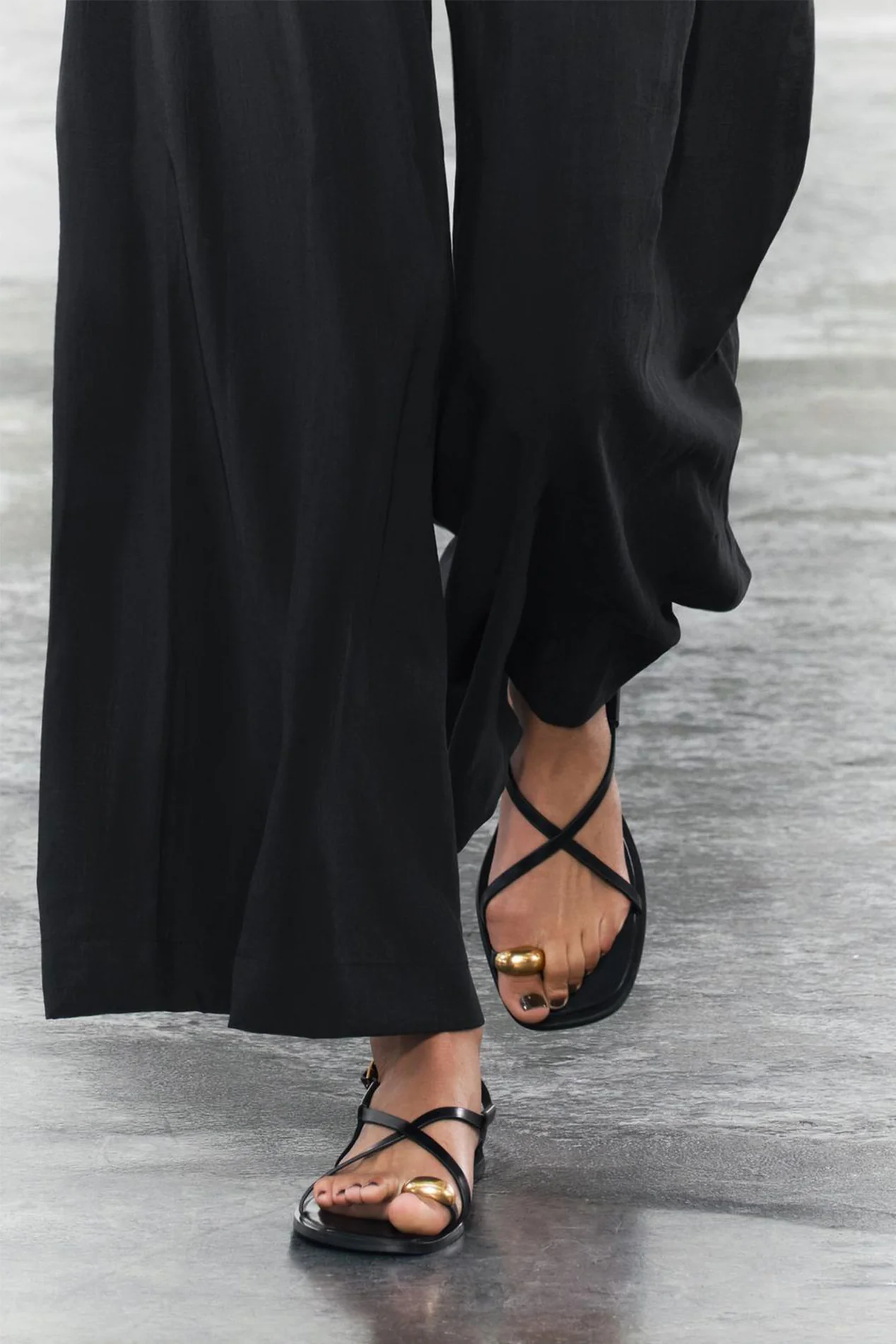 Zara Toe-Ring Sandals