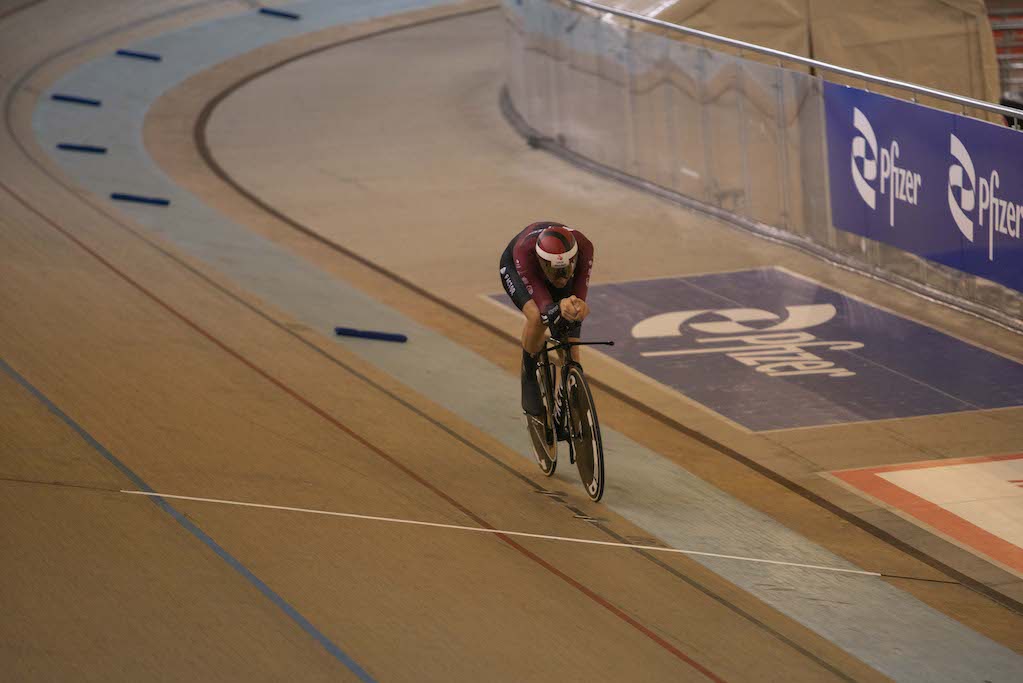 Alex Dowsett in Aquascalientes, Mexico during his UCI Hour Record attempt