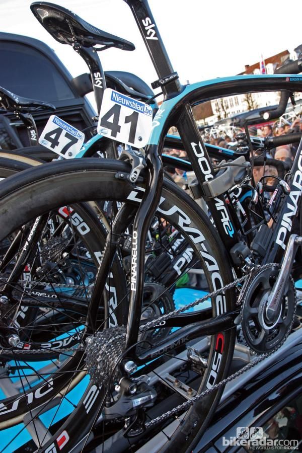 The swoopy stays on Sky's Pinarello Dogma 2.