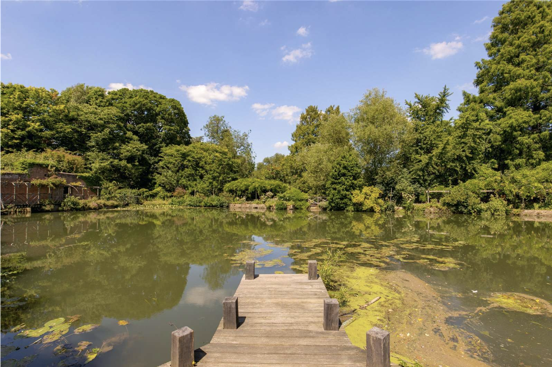 Pictures of Tim Burton's Oxfordshire home