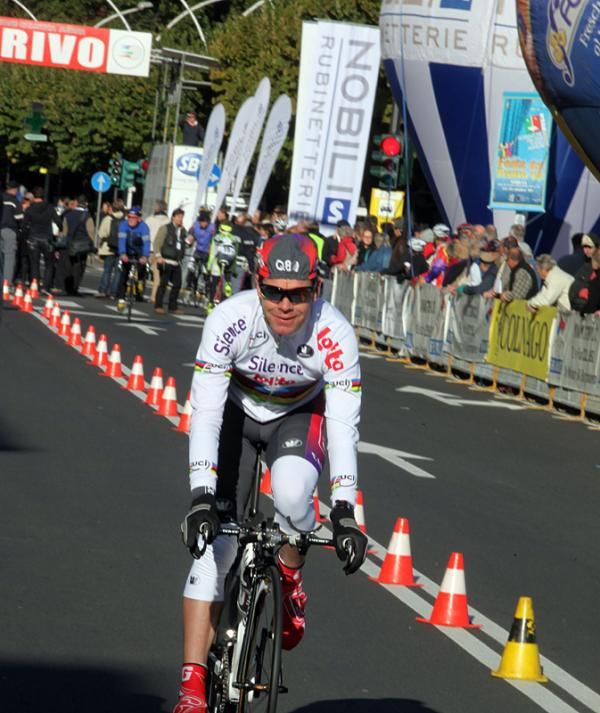 Road World Champ Cadel Evans (Silence-Lotto) before the GP Stresa in Italy