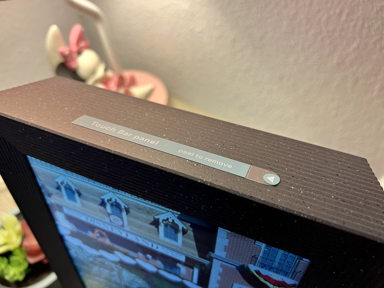 Aura Mason Luxe Frame Pebble Touch Bar Panel