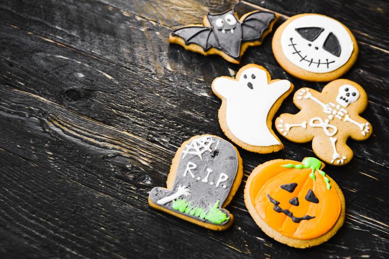Bat and pumpkin Halloween cookies