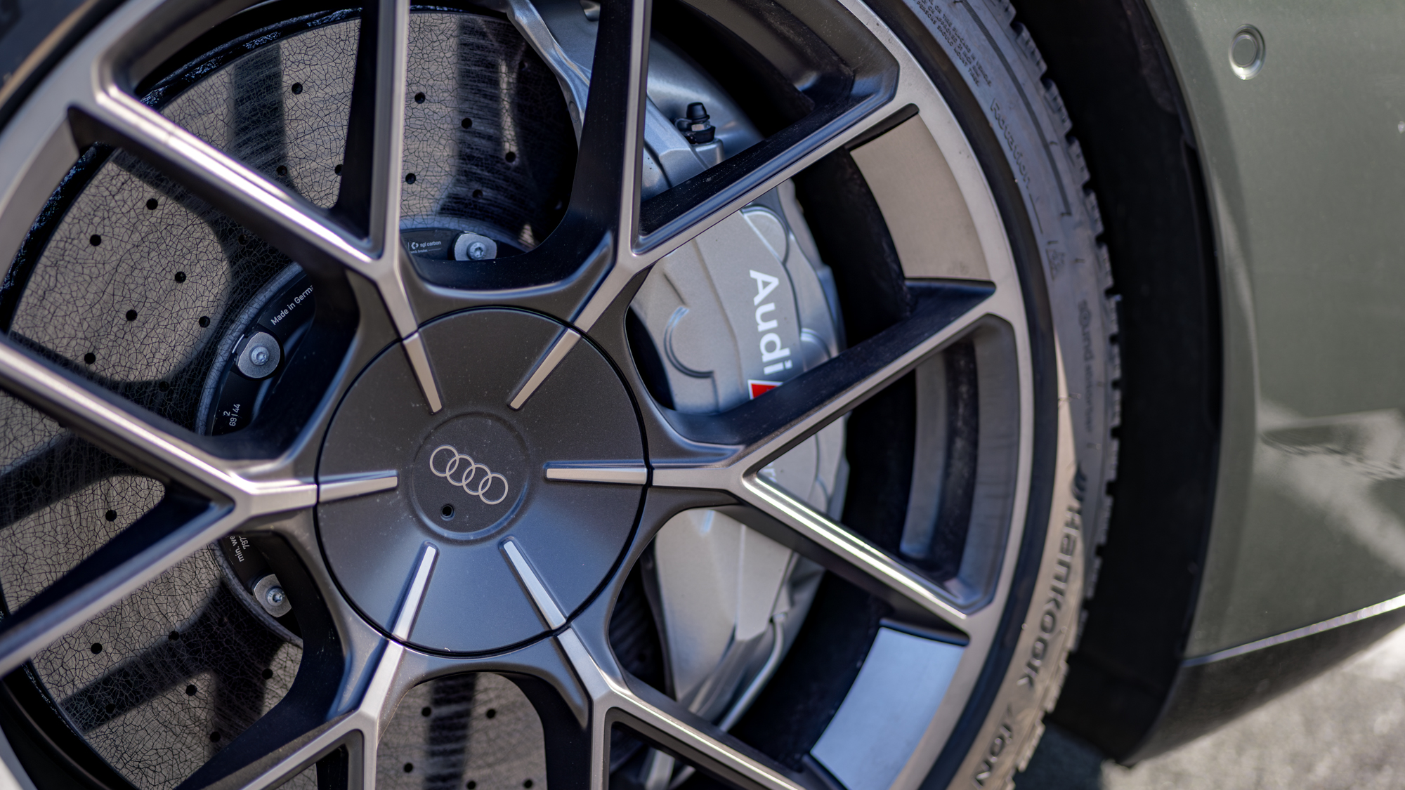 2026 Audi RS e-tron RT review.