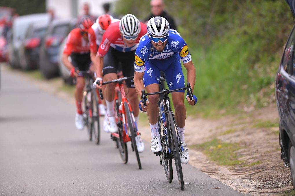 Julian Alaphilippe attacks near the end of Brabantse Pijl
