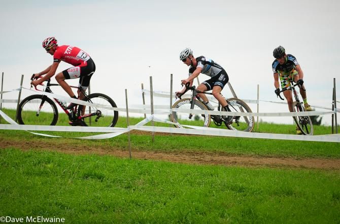 Todd Wells (Specialized) in command of the chase group