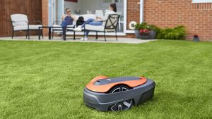 Flymo EasiLife 200 Robotic Lawn Mower
