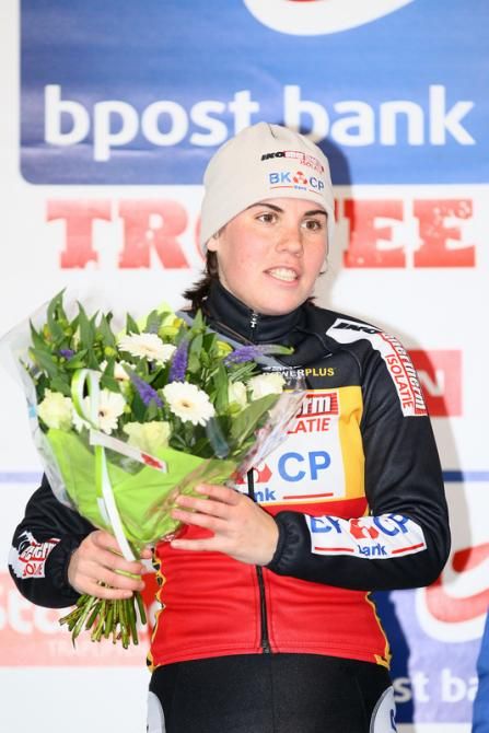 Sanne Cant on the podium in Oostmale