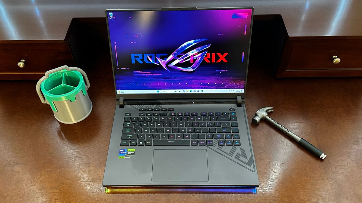 Asus ROG Strix G16 Gaming Laptop Review Beauty and Brawn Tom's Hardware