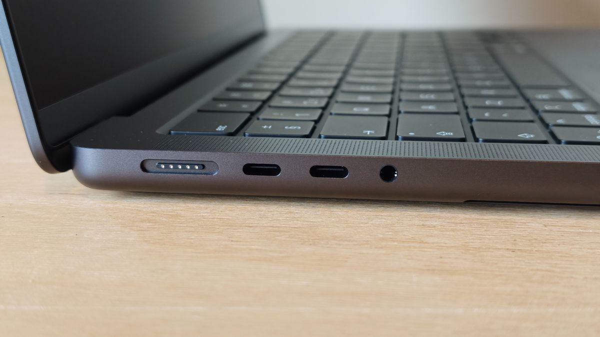 MacBook Pro M5 14-inch