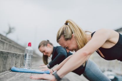 Best outdoor gyms in London: Two women working out together