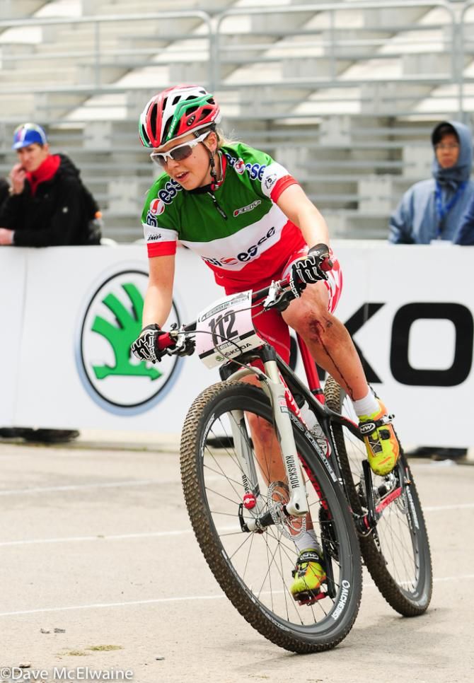 Emille Collomb (BI&amp;Esse Carrera) rounding a 180-degree turn