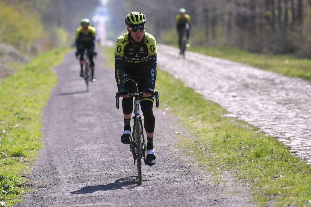Michael Hepburn (Mitchelton-Scott) takes the easy way in the Arenberg Forest