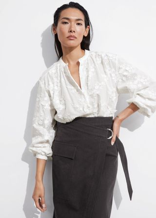 Voluminous Stand-Up Collar Blouse