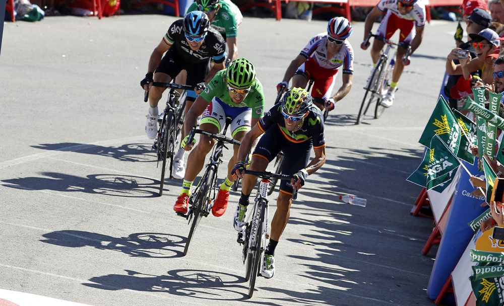 Valverde goes for the line