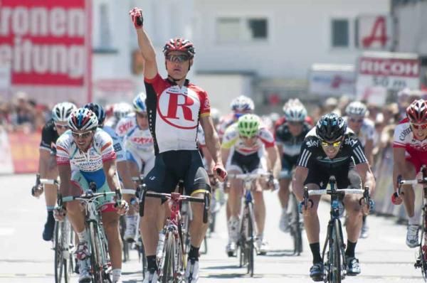 Robbie Hunter (RadioShack) claims the win
