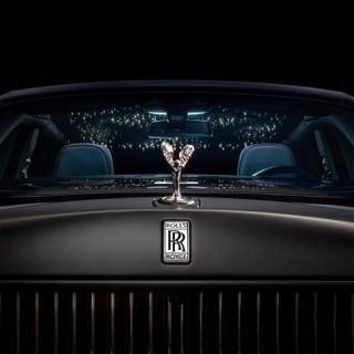 Bonnet with logo and Spirit of Ecstasy figure on Rolls-Royce Phantom Syntopia with Iris van Herpen